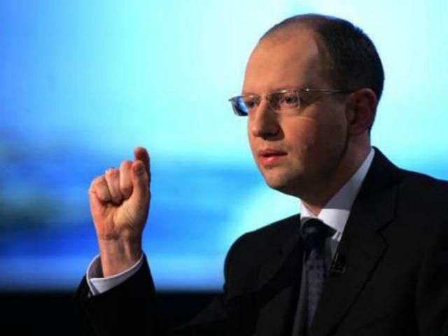 Яценюк: Суд взявся за позов проти Президента Яценюк: Суд взявся за позов проти Президента