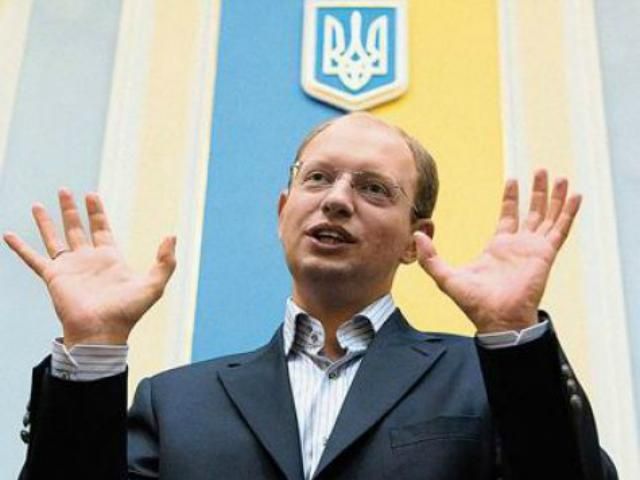 Яценюк: Янукович сам не пойдет - ему надо помочь Яценюк: Янукович сам не пойдет - ему надо помочь