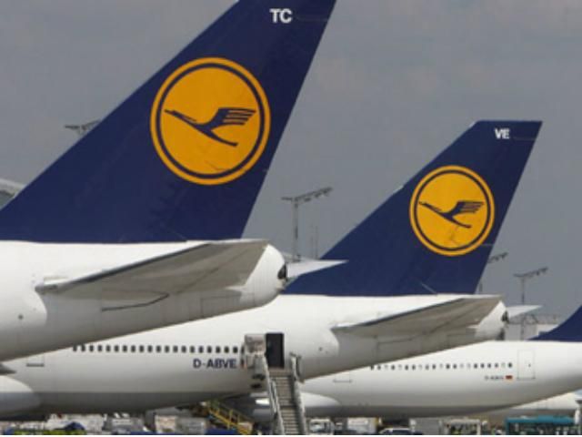 В Германии бастуют бортработники. Отменили 200 рейсов В Германии бастуют бортработники. Отменили 200 рейсов