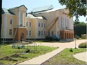 На Чернігівщині відкрили школу, яка має форму тризуба
