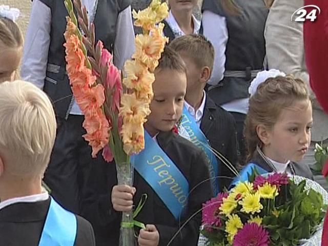 Підсумки тижня: Нові шкільні підручники або з помилками, або на російській мові