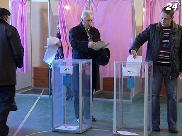 Підсумки тижня: Голоси рахуватимуть представники невідомих партій Підсумки тижня: Голоси рахуватимуть представники невідомих партій