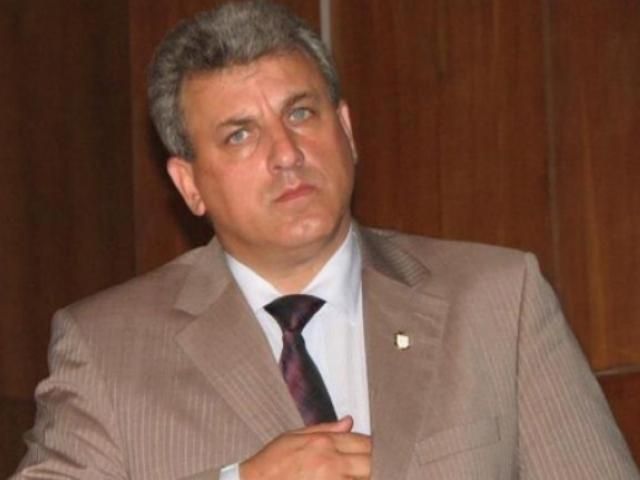 Мэр Сум поздравил школьников открытками, за которые они сами заплатили Мэр Сум поздравил школьников открытками, за которые они сами заплатили