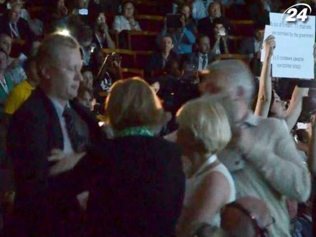 В управлінні державної охорони кажуть, що журналістів били не вони В управлінні державної охорони кажуть, що журналістів били не вони