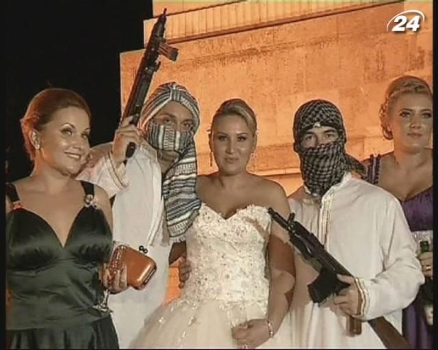 Румынской молодежи нравится традиция похищения невест