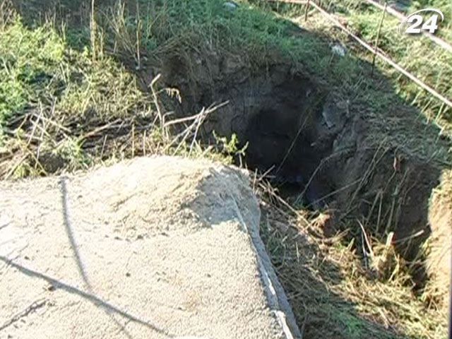 Через аварію на Запоріжжі каналізаційні відходи течуть просто неба