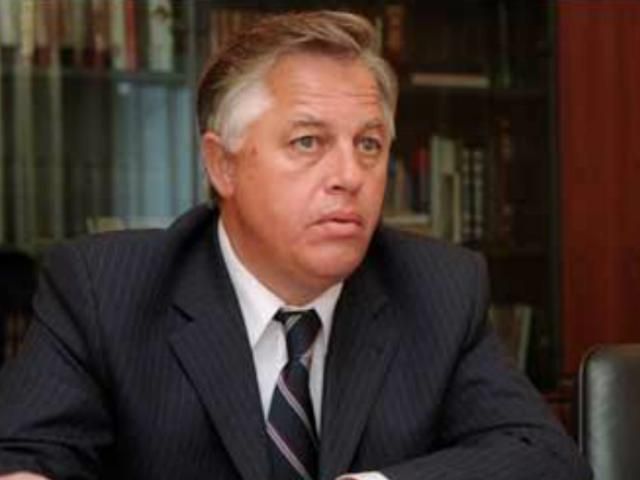 Симоненко: Курсом гривны манипулируют олигархи Симоненко: Курсом гривны манипулируют олигархи