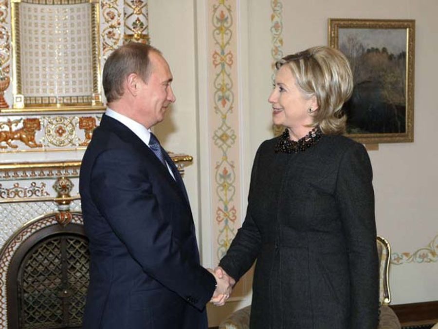 Путін поспілкувався з Клінтон Путін поспілкувався з Клінтон