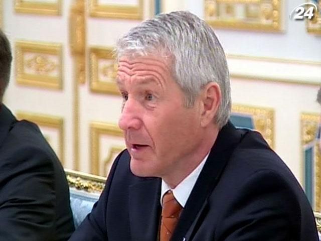 Генсек Ради Європи закликає переглянути статті, за якими засудили Тимошенко Генсек Ради Європи закликає переглянути статті, за якими засудили Тимошенко