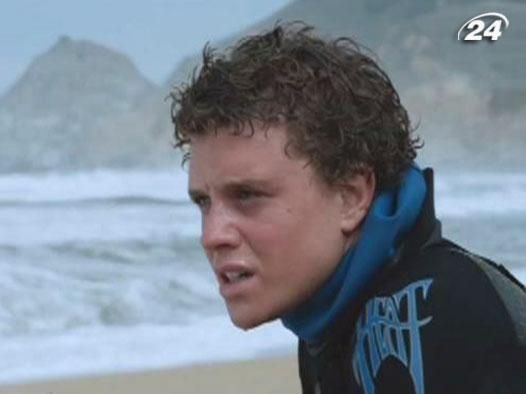 "Покорители волн" - фильм, посвященный легендарному серфингисту Джею Мориарти