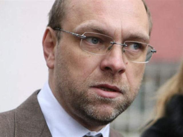 Власенко каже, що колишню співкамерницю Тимошенко змусили брехати Власенко каже, що колишню співкамерницю Тимошенко змусили брехати