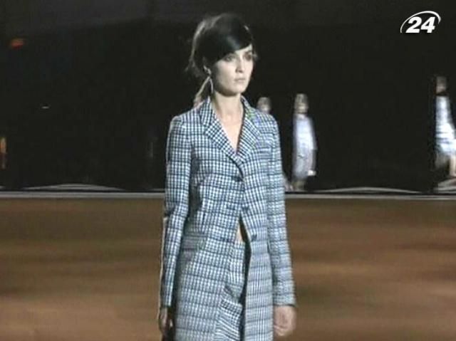 Марк Джейкобс представил коллекцию "Весна-лето 2013" Марк Джейкобс представил коллекцию "Весна-лето 2013"