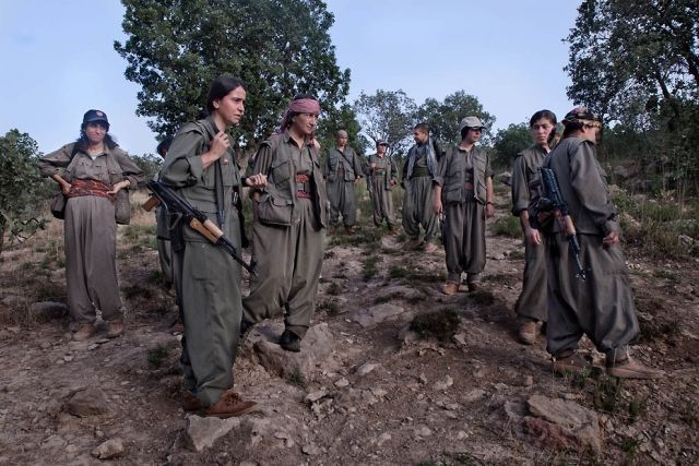 Робоча партія Курдистану приймає жінок в ряди повстанців (Фото)
