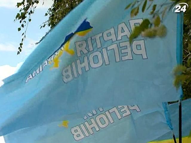 ЕNEMO: Партія регіонів найактивніше зловживає адмінресурсом