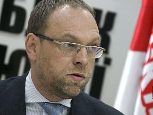 Власенко: Тимошенко не могла тиснути на співкамерницю під цілодобовим відеонаглядом Власенко: Тимошенко не могла тиснути на співкамерницю під цілодобовим відеонаглядом