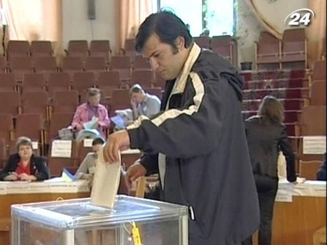 КСУ просят запретить выбирать мажоритарщиков не по прописке КСУ просят запретить выбирать мажоритарщиков не по прописке