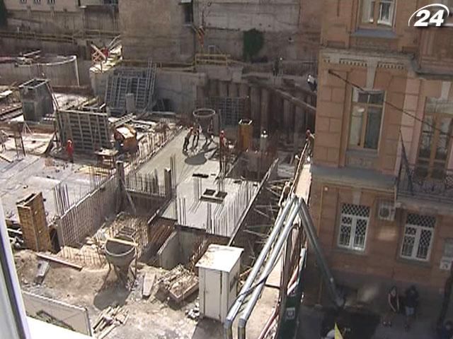 Прокуратура накажет столичных застройщиков, работающих без документов Прокуратура накажет столичных застройщиков, работающих без документов