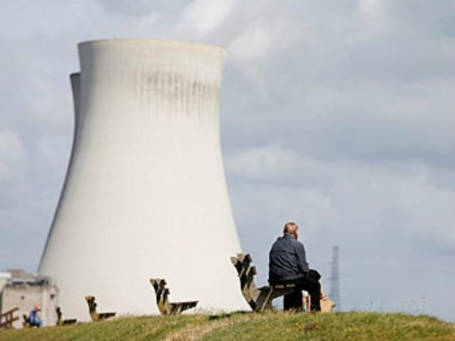 В Бельгии нашли трещины в двух АЭС В Бельгии нашли трещины в двух АЭС