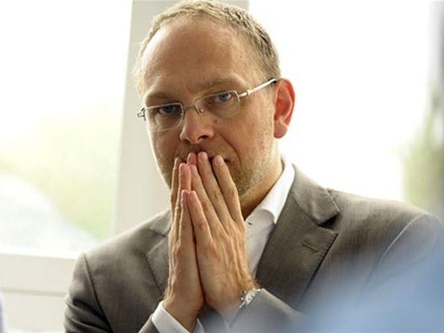 Власенко про обшук в палаті Тимошенко: Ні про які ліки не йшлося Власенко про обшук в палаті Тимошенко: Ні про які ліки не йшлося