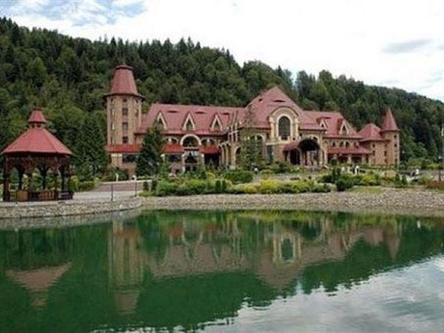 В резиденции Януковича за 24 миллиона построят дом для гостей В резиденции Януковича за 24 миллиона построят дом для гостей