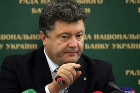 Порошенко про “небезпечні” вибори: Україна може потрапити в ізоляцію