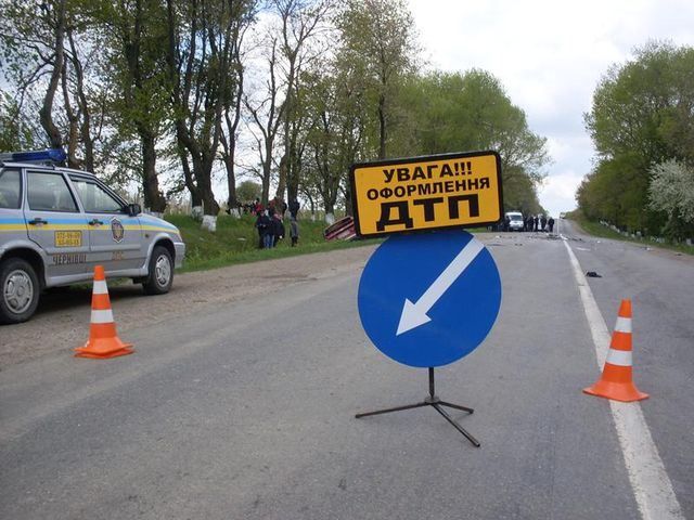 ДТП на Тернопільщині: загинули дві людини