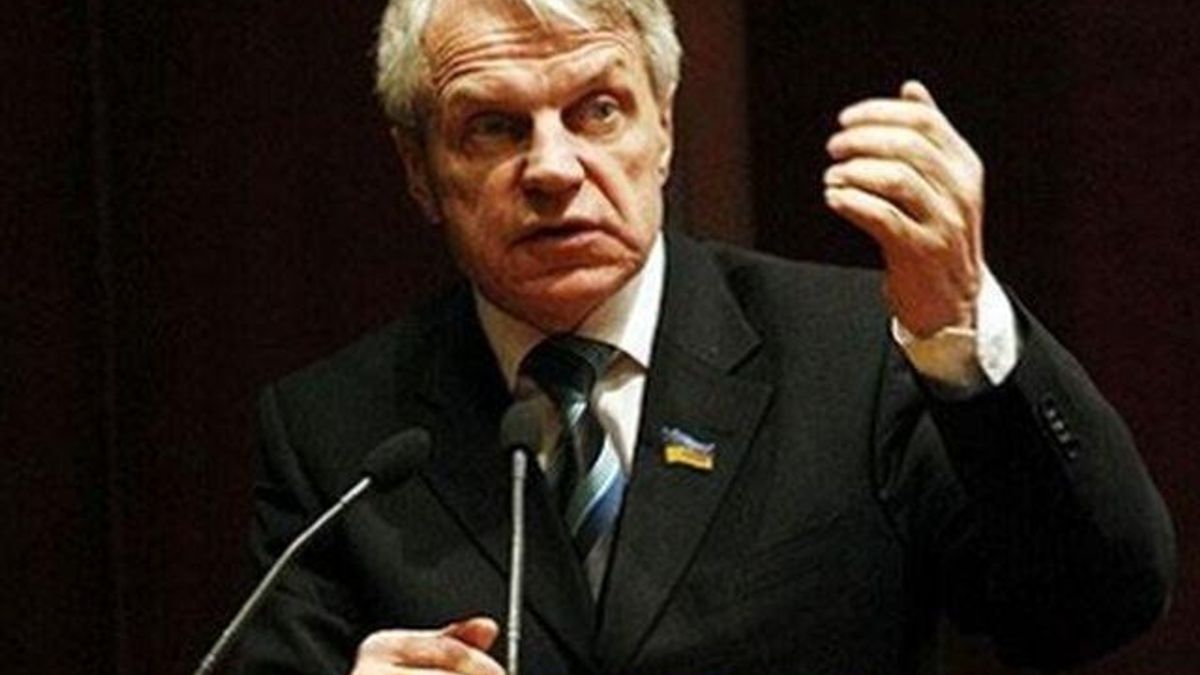 Бютівець вдарив Омельченка через "справу педофілів" Бютівець вдарив Омельченка через "справу педофілів"