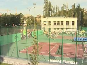 В Киеве открыли академию тенниса В Киеве открыли академию тенниса