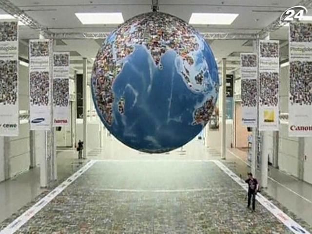 У Кельні відкрилась найбільша виставка фототехніки Photokina У Кельні відкрилась найбільша виставка фототехніки Photokina