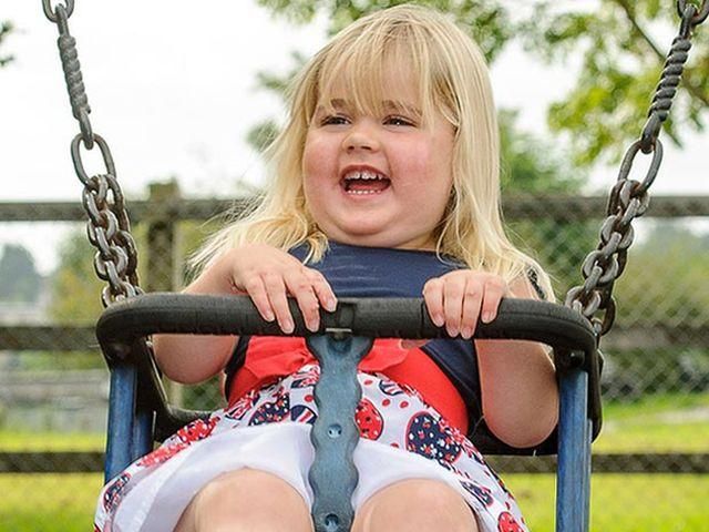 Phone спас жизнь 3-летней британке