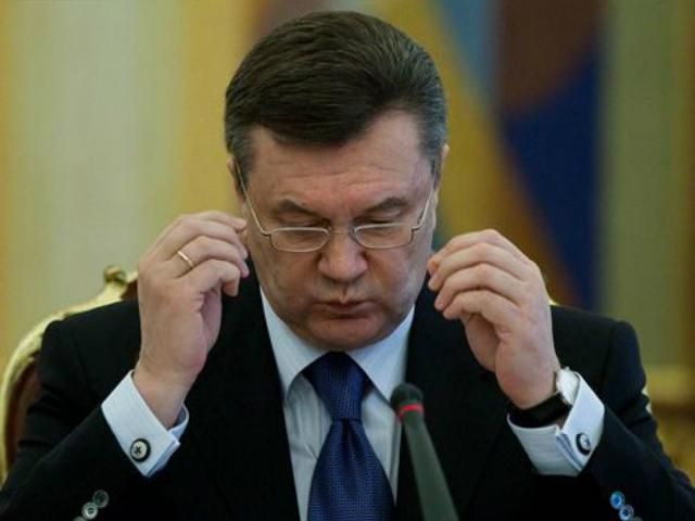 Янукович обещает повышать зарплаты