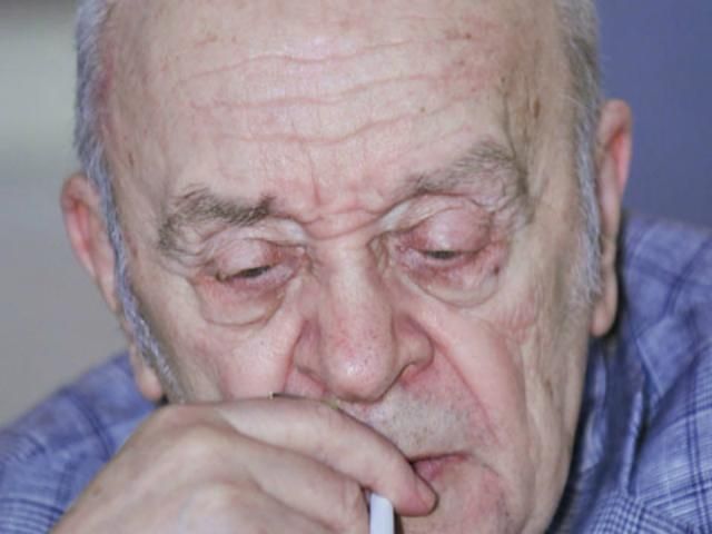 Лікувати Броньового прилетіли лікарі з Москви Лікувати Броньового прилетіли лікарі з Москви