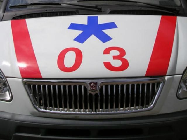 Народний депутат побив міліціонера та зірвав з нього погони Народний депутат побив міліціонера та зірвав з нього погони