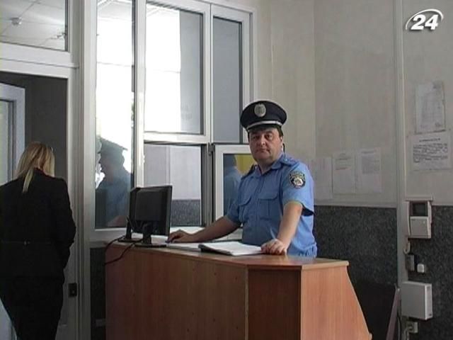 Запорізькі в’язні-шахраї виманювали в людей по 10 тисяч Запорізькі в’язні-шахраї виманювали в людей по 10 тисяч