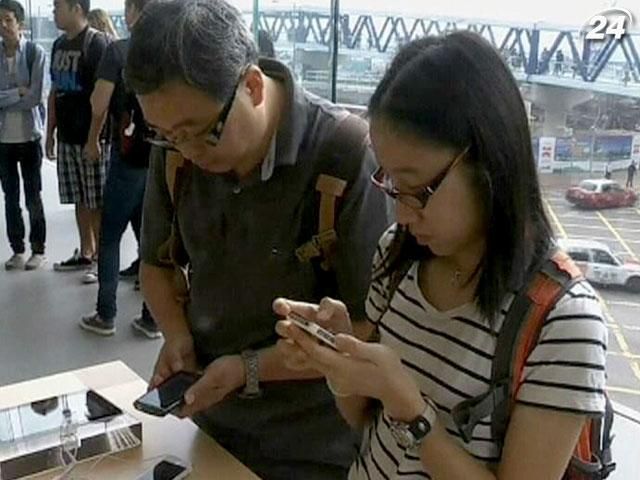 Першими власниками iPhone 5 стали жителі Австралії, Японії та Гонконгу Першими власниками iPhone 5 стали жителі Австралії, Японії та Гонконгу