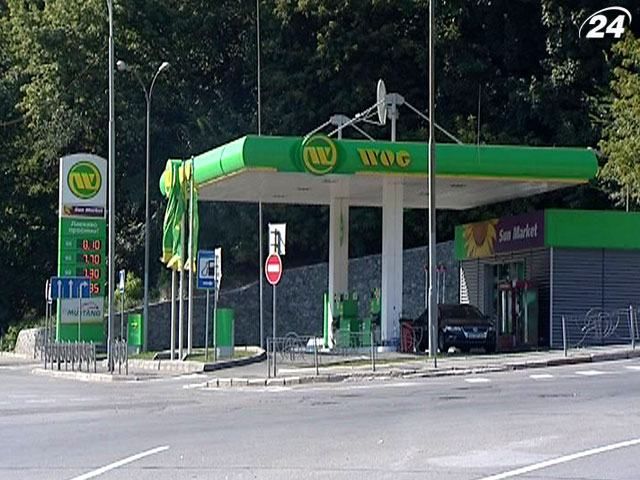 Кабмін рекомендує АЗС опустити ціни на пальне на 15-20 копійок Кабмін рекомендує АЗС опустити ціни на пальне на 15-20 копійок