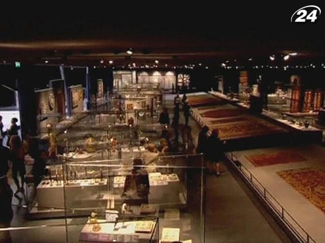 В Лувре открыли большую экспозицию исламского искусства В Лувре открыли большую экспозицию исламского искусства