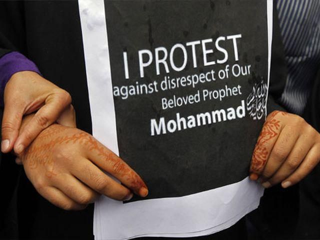 Пакистанський міністр пропонує $ 100 тисяч за голову автора антиісламського фільму Пакистанський міністр пропонує $ 100 тисяч за голову автора антиісламського фільму