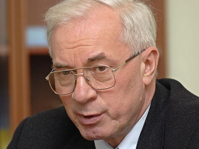 Азаров сумнівається, що до кінця року продаватимуть землю Азаров сумнівається, що до кінця року продаватимуть землю