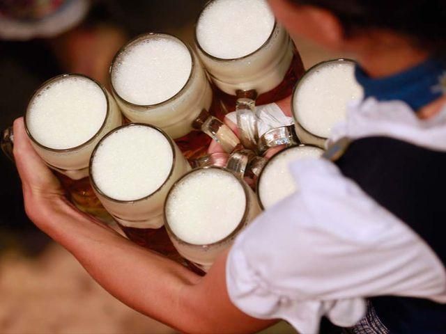 У Німеччині розпочався "Октоберфест" (Фото) У Німеччині розпочався "Октоберфест" (Фото)