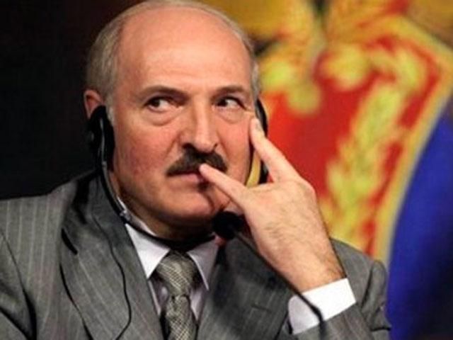 Лукашенко говорит, что выборы в Беларуси прошли демократично