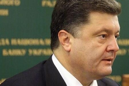 Порошенко считает законопроект о клевете давлением на СМИ