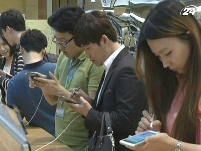 Смартфоны Samsung наступают на пятки Apple