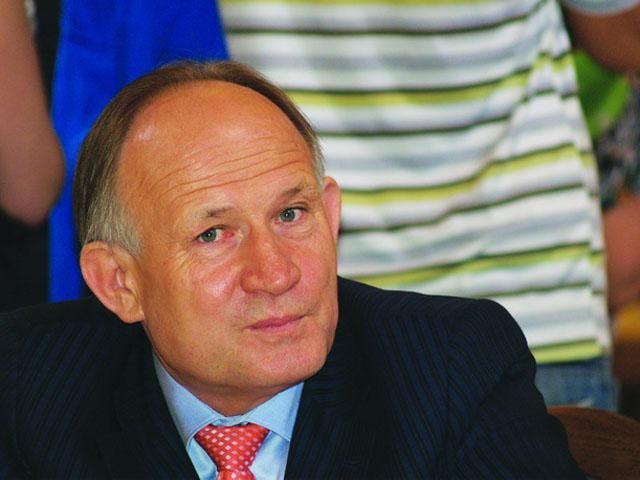 Депутат Київради збив пішохода на швидкості 160км/год Депутат Київради збив пішохода на швидкості 160км/год