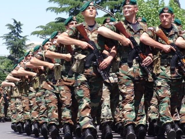 Російським солдатам заборонили співати на морозі Російським солдатам заборонили співати на морозі