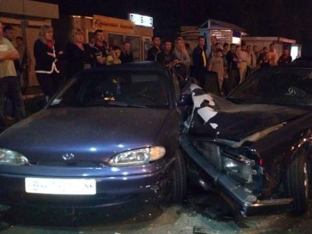 В Одесі п'яні стритрейсери розбили чотири авто (Фото)