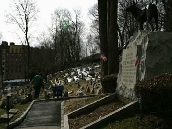 В США кладбище домашних животных стало историческим местом