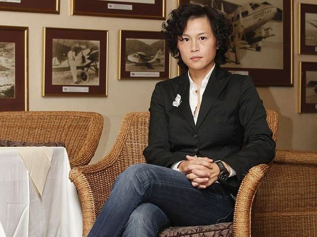 Дівчині, за руку і серце якої мільярдер платить 65 млн, приходять тисячі пропозицій Дівчині, за руку і серце якої мільярдер платить 65 млн, приходять тисячі пропозицій