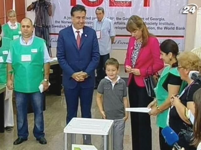 Михаил Саакашвили проголосовал одним из первых
