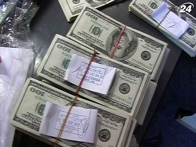 У начальника Южной таможни изъяли 870 тысяч долларов У начальника Южной таможни изъяли 870 тысяч долларов